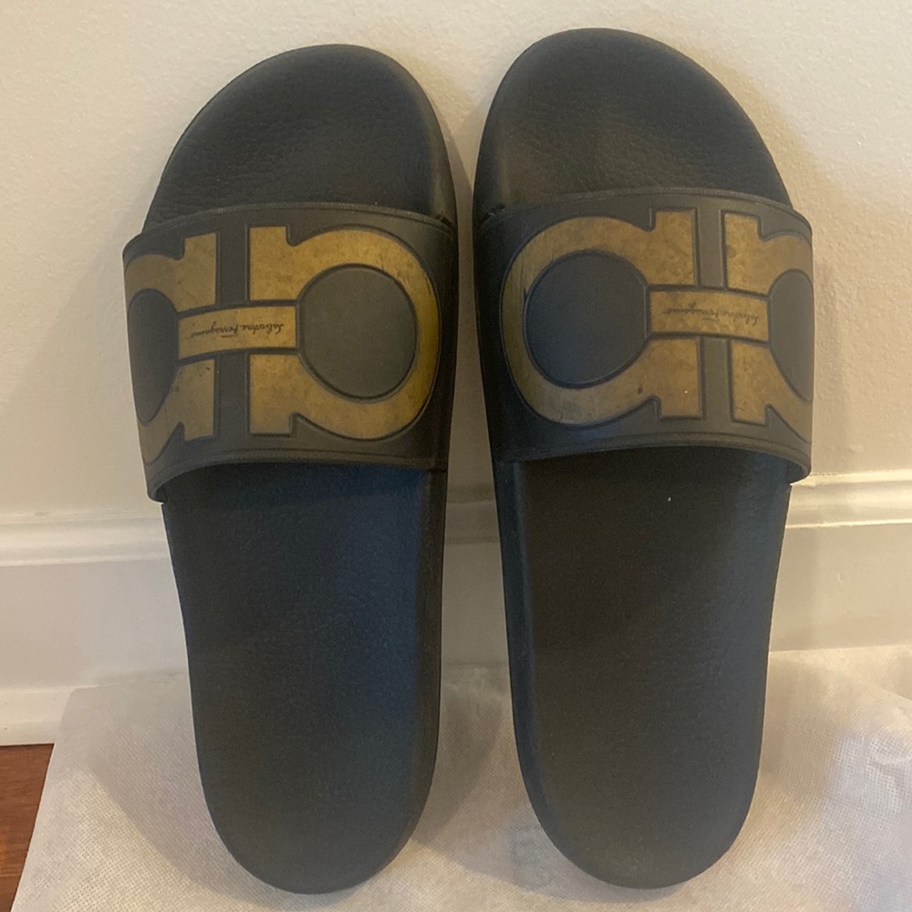 Salvatore Ferragamo mens pool slides